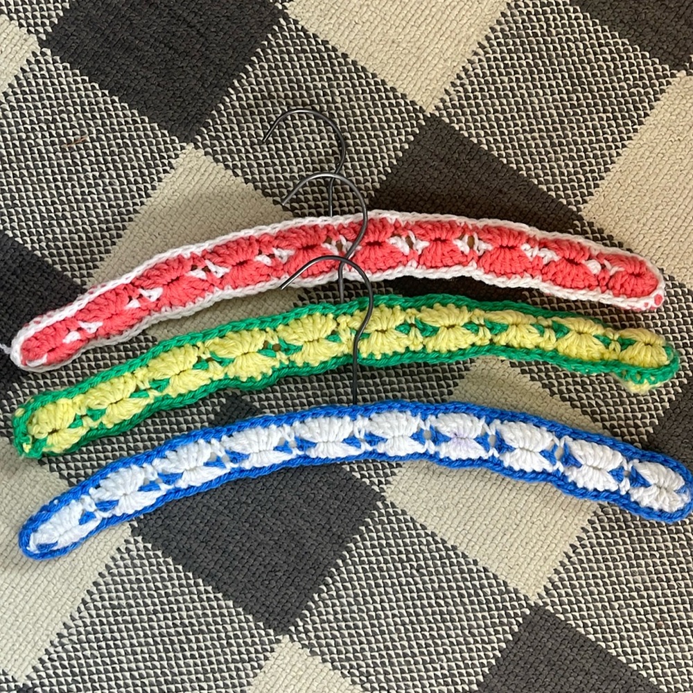 Vintage crochet hangers 3